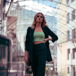 Meet your Posher, Kenyon